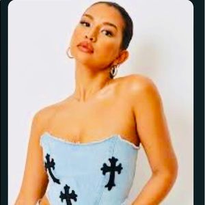 Clearance Sale! 🔥🔥🔥🔥NEW! Crossed Patched Bandana Crop Top!